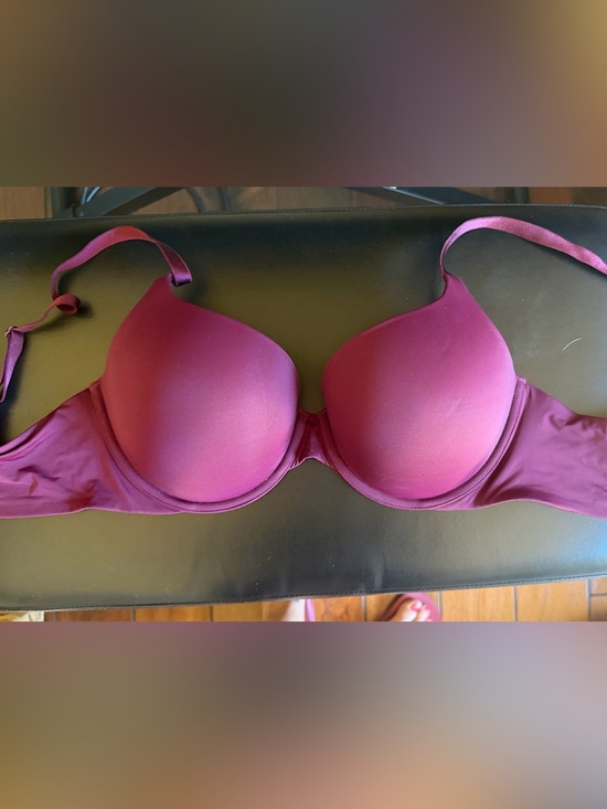 Other - Victoria’s Secret Smooth Molded Cup Bra in Plum Pink